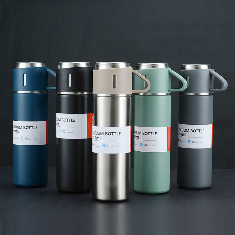فلاسک مدل VACUUM FLASK SET گنجایش 0.5 لیتر به همراه لیوان سفری مجموعه 3 عددی